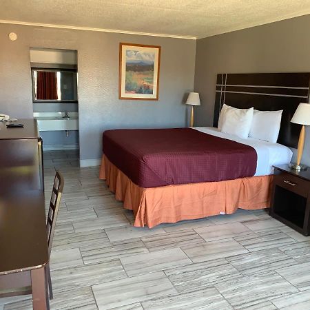 Executive Inn & Suites Beeville ภายนอก รูปภาพ