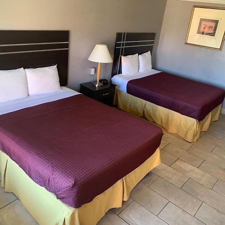 Executive Inn & Suites Beeville ภายนอก รูปภาพ