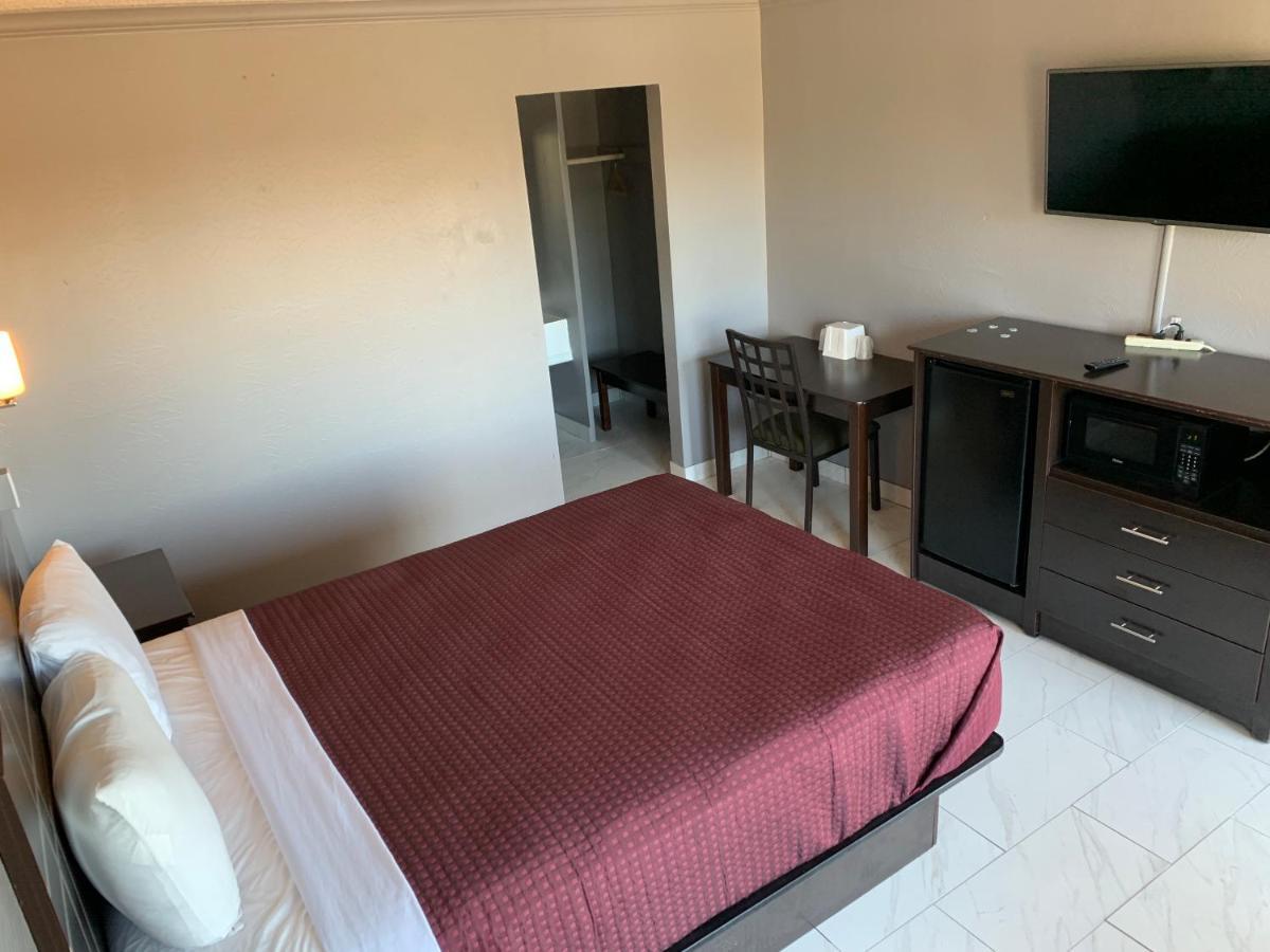 Executive Inn & Suites Beeville ภายนอก รูปภาพ