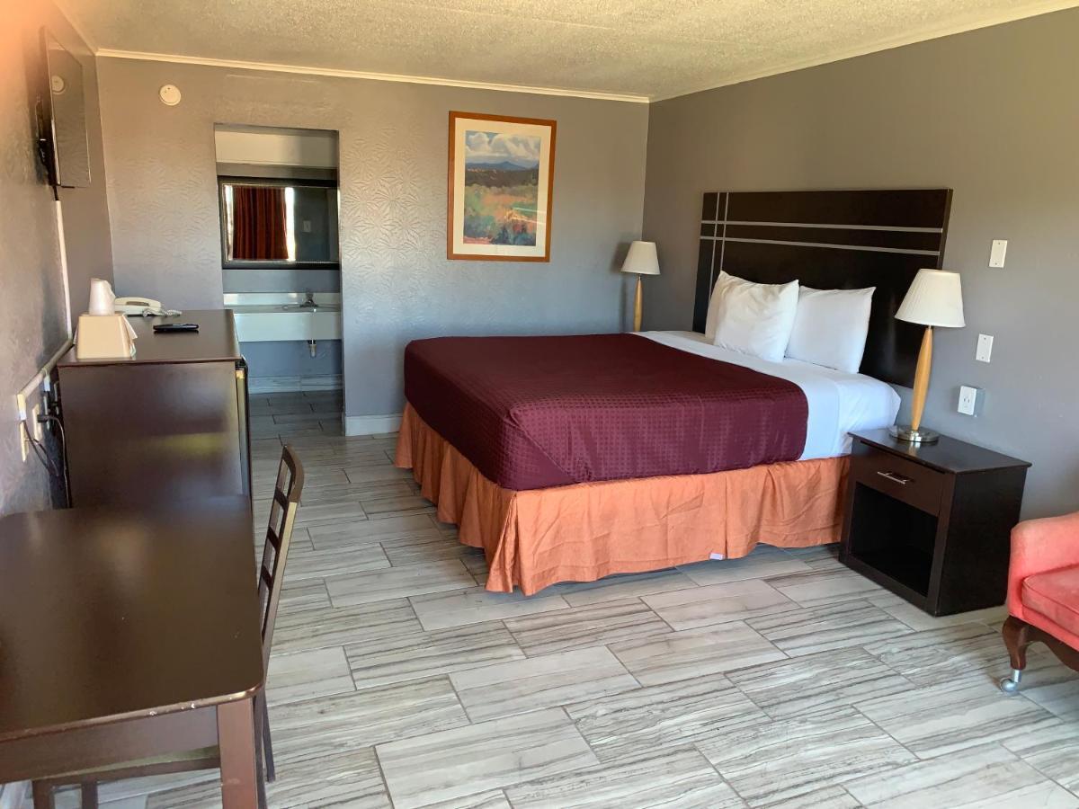 Executive Inn & Suites Beeville ภายนอก รูปภาพ